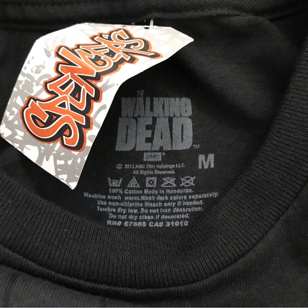 Spencer’s The Walking Dead TWD Shirt Size Medium NWT Zombies Cotton Casual - Picture 3 of 4